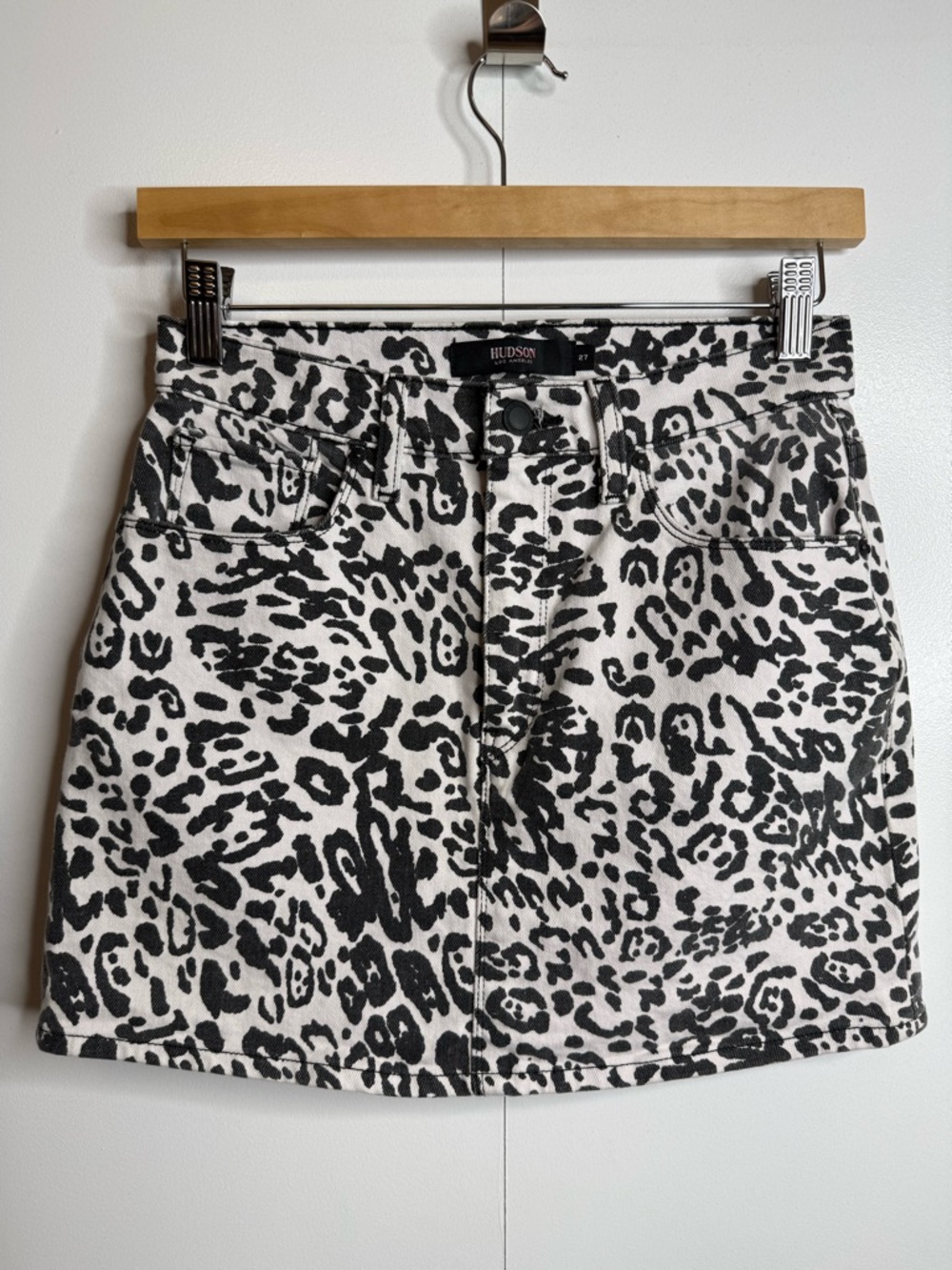 Hudson Jeans Viper Leopard-Print Mini Skirt Black White Size 27 - Picture 2 of 8